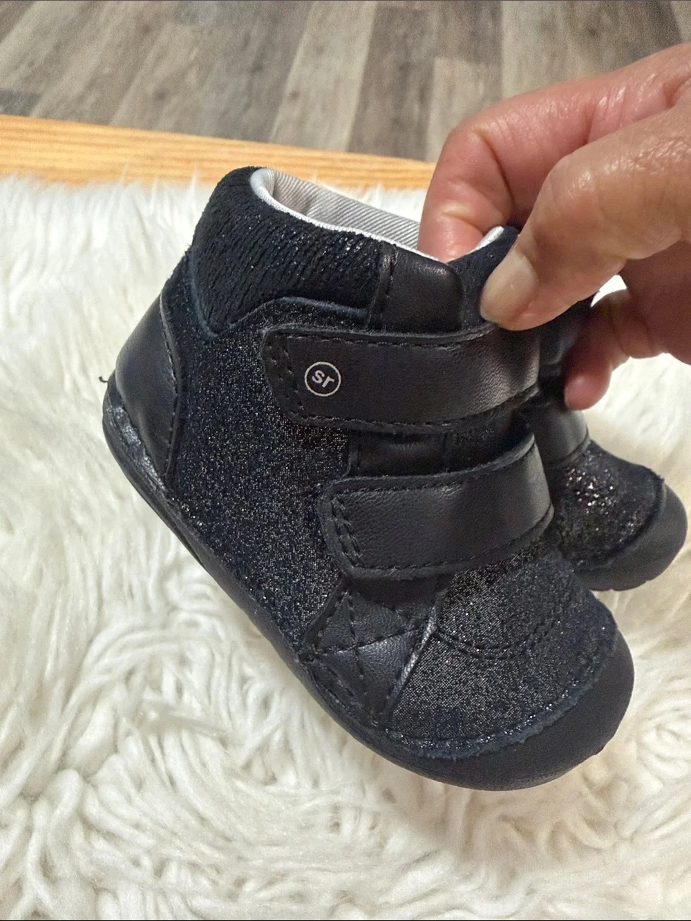 Stride Rite Black Glitter High-Top Velcro Baby Sneakers Size 4.5